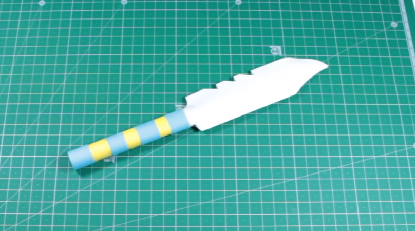 Como hacer un cuchillo de papel
